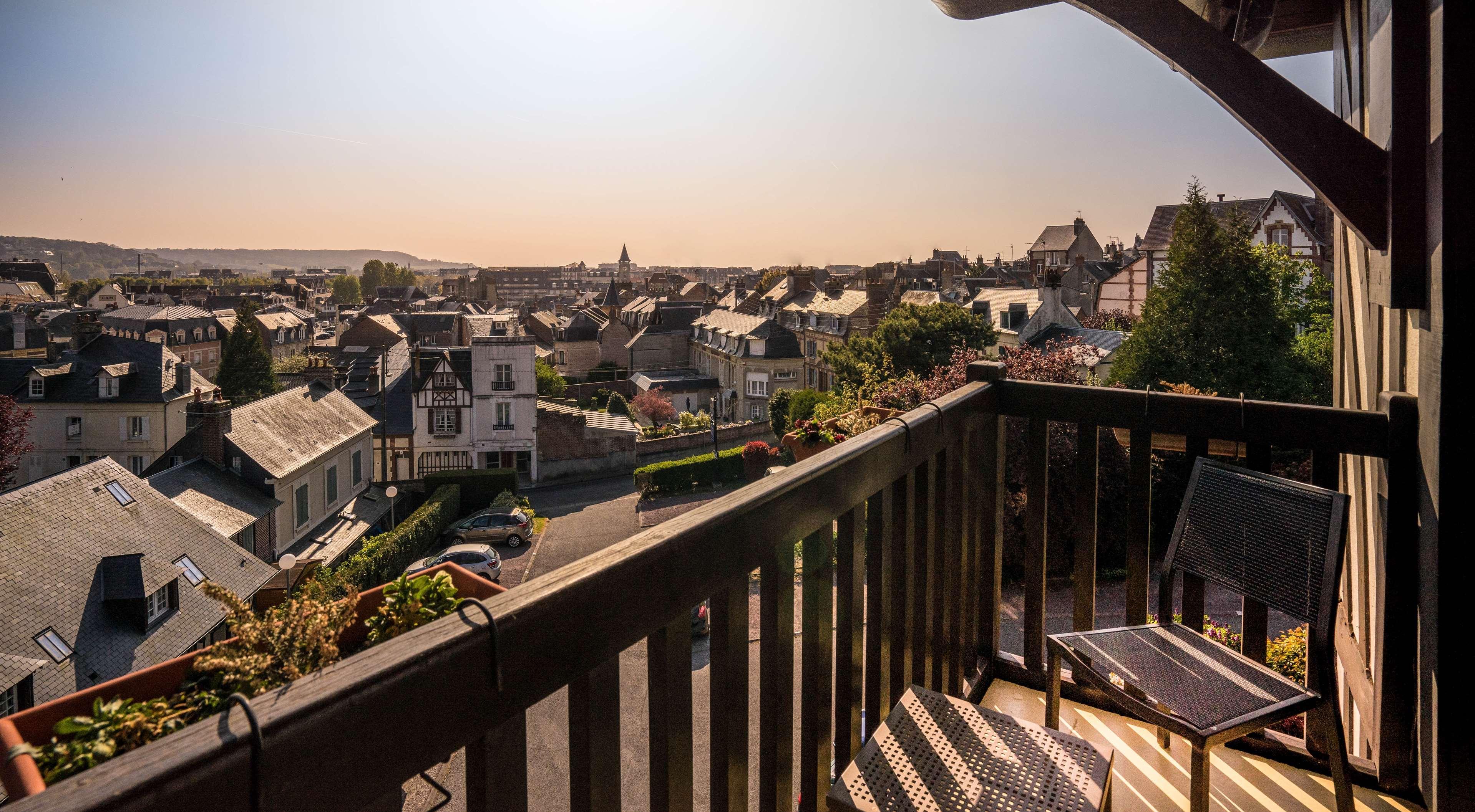 Best Western Plus Hostellerie Du Vallon Трувіль-сюр-Мер Екстер'єр фото