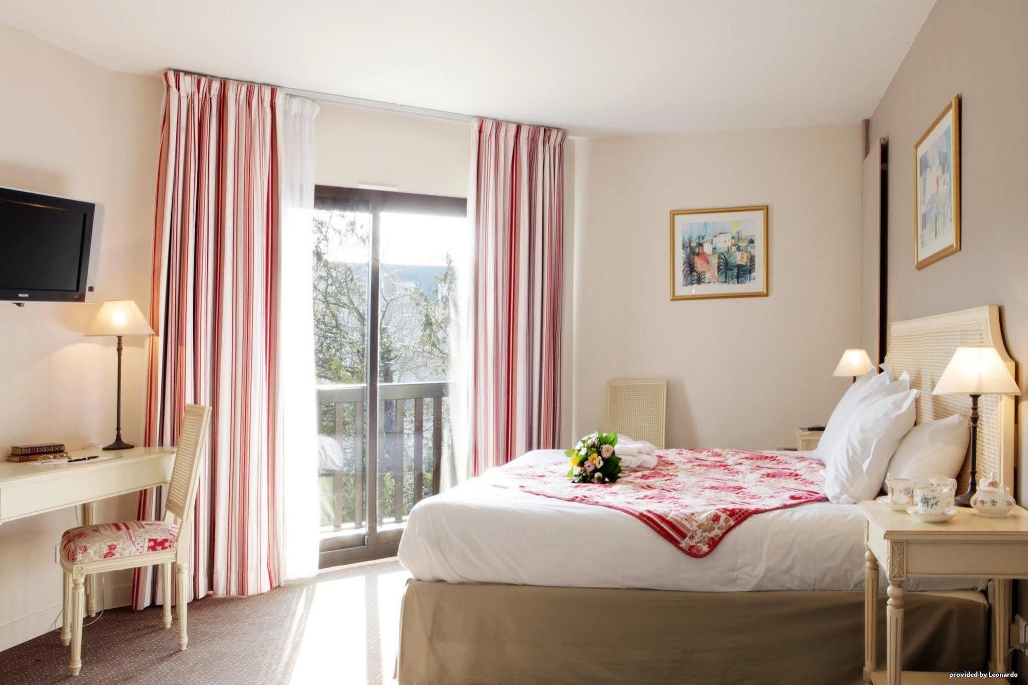 Best Western Plus Hostellerie Du Vallon Трувіль-сюр-Мер Екстер'єр фото